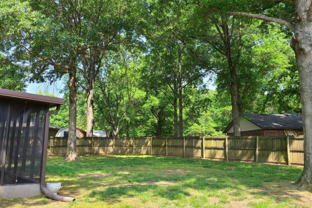 Centrally Located In Rogers And Bentonville! -Private Rooms エクステリア 写真